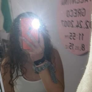 Meet your Posher, Valentina